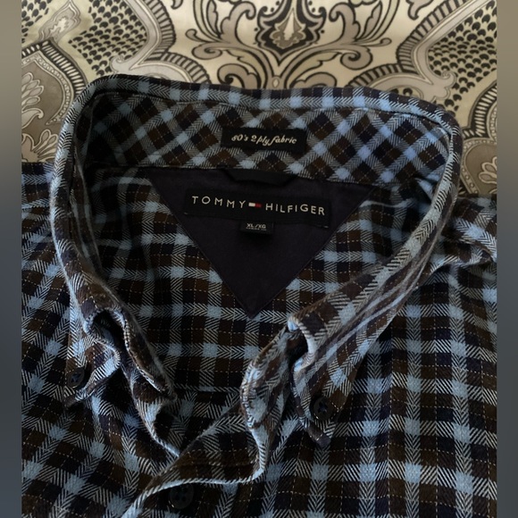 Tommy Hilfiger shirt - excellent condition - Picture 2 of 4